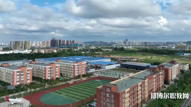 湖北2025年女生上什么鐵路學(xué)校比較好