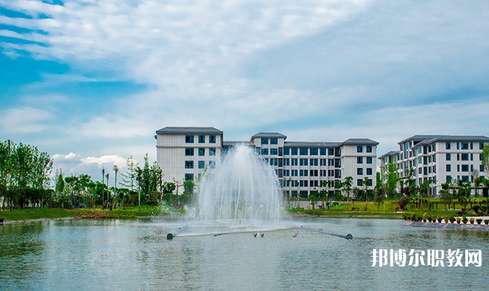 自貢2025年哪個大專學(xué)校的鐵路學(xué)校好