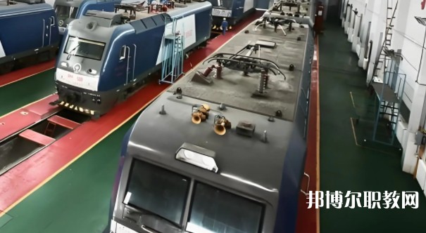 自貢2025年男生初中畢業(yè)上鐵路學(xué)校