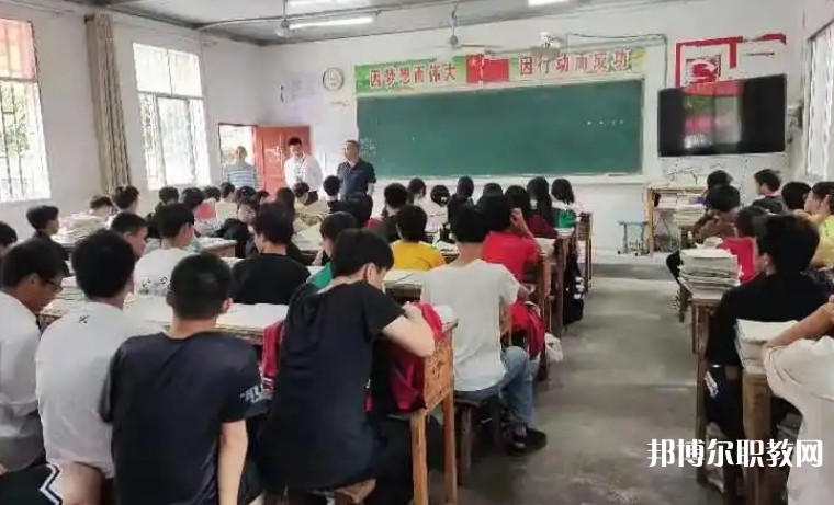 自貢2025年鐵路學校包分配嗎