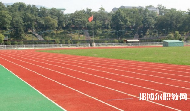 自貢2025年鐵路學(xué)校哪個好